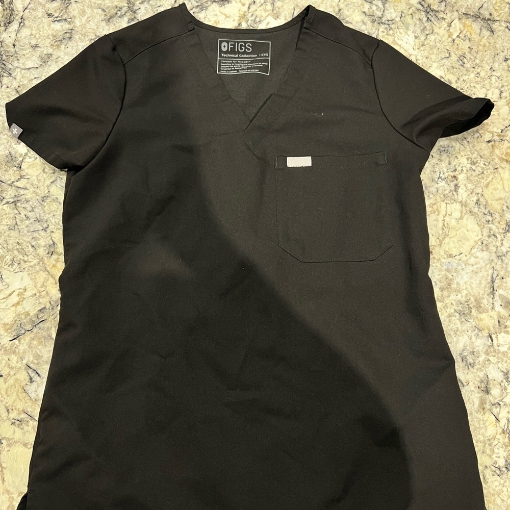 FIGS Catarina top